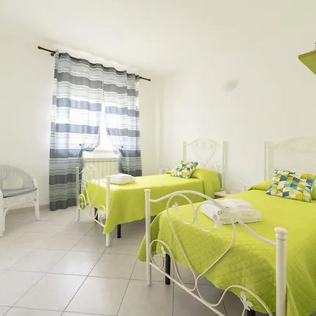 Evergreen House * Otranto